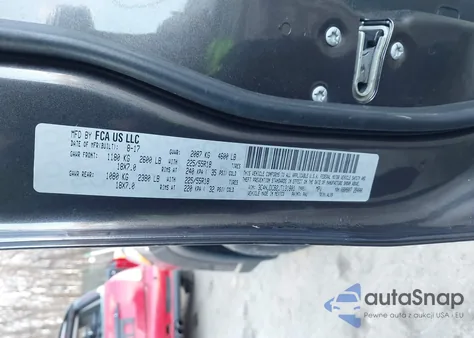 2018 Jeep Compass Limited 4X4 из США, поврежденный, VIN 3C4NJDCB2JT131801